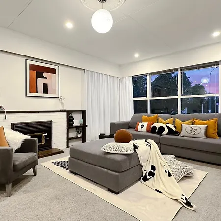 Top Schoolzone, Top Golf, Top Location - By The Bay 5 Bedroom
